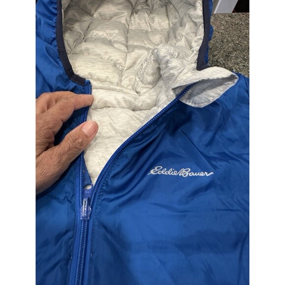 Eddie Bauer Boy's White And Navy Full Zip Hooded Puffer Coat Size M 10/12 Down j - Picture 13 of 13